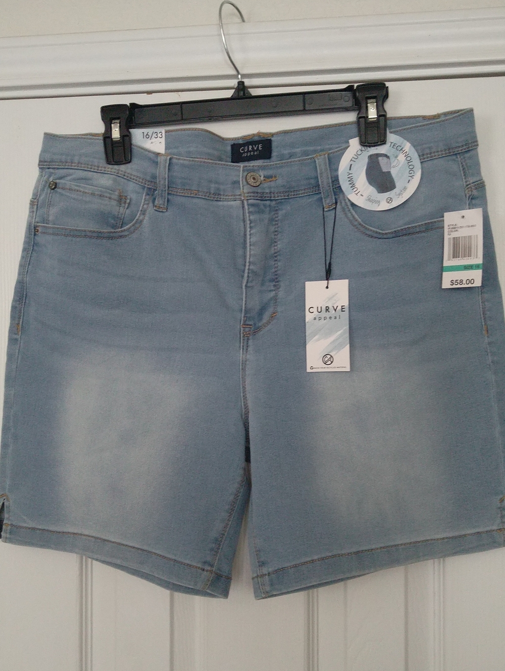 Curve Appeal Tummy Tucking Light Blue Denim Shorts Women's Size 16/33 NWT